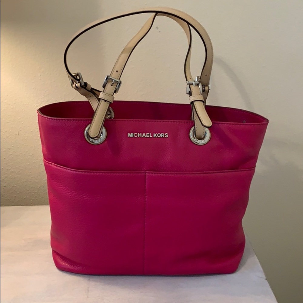 Micheal Kors shoulder bag
